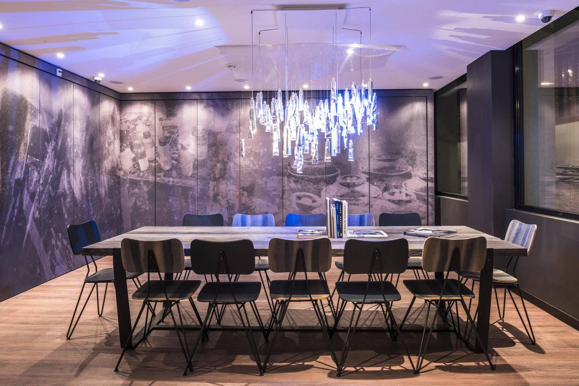 Motel One Basel Exterior photo