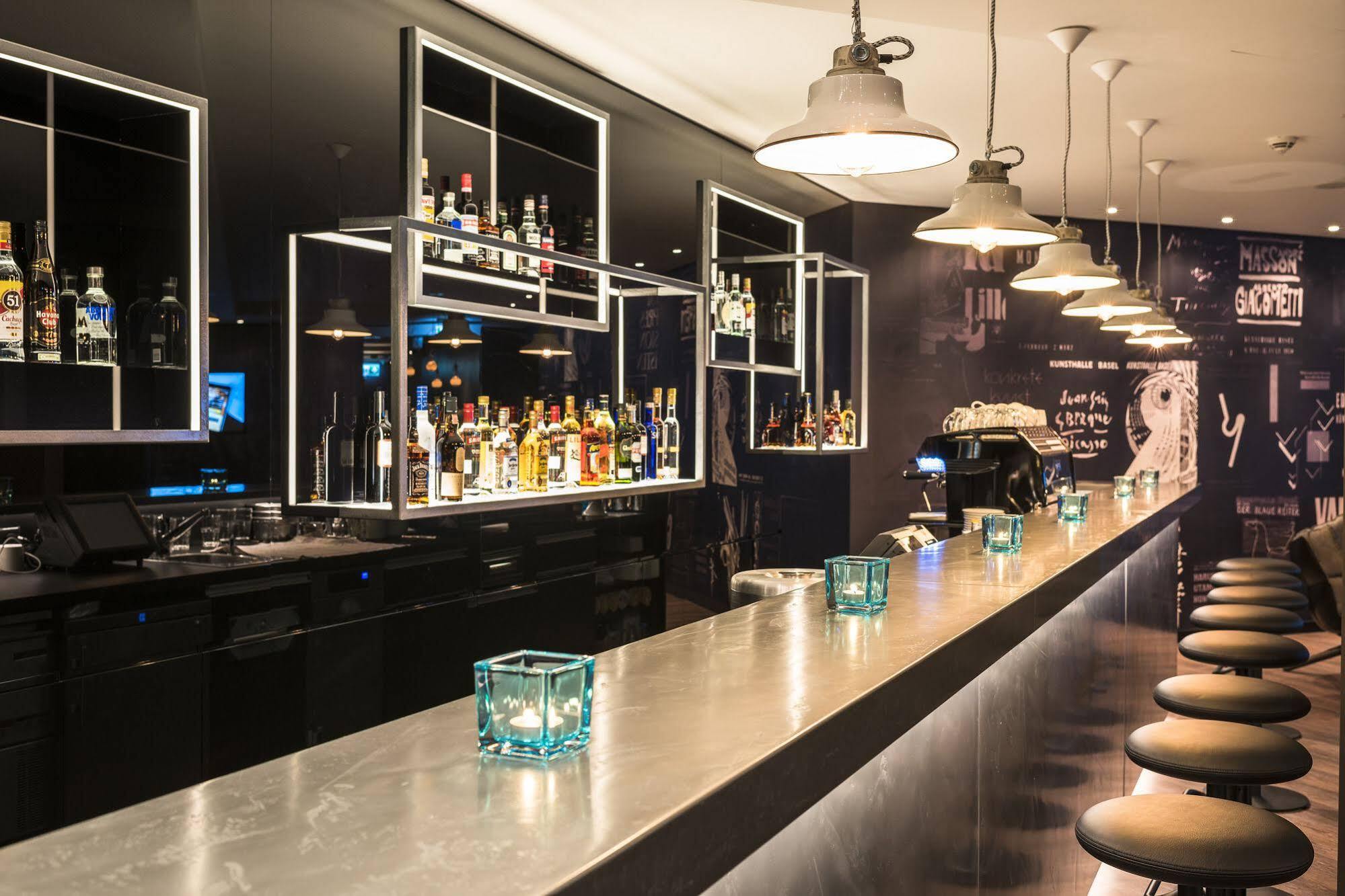 Motel One Basel Exterior photo